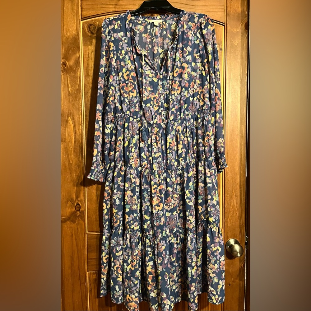 Ladies lined dress. Purple/blue. Size M.